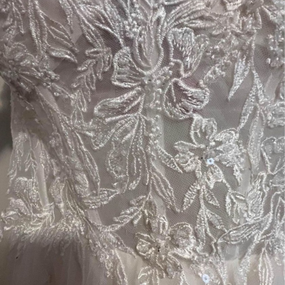 Wedding Dress - Picture 3 of 5
